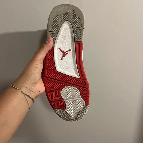 Jordan 4s Fire Reds - Picture 5 of 5